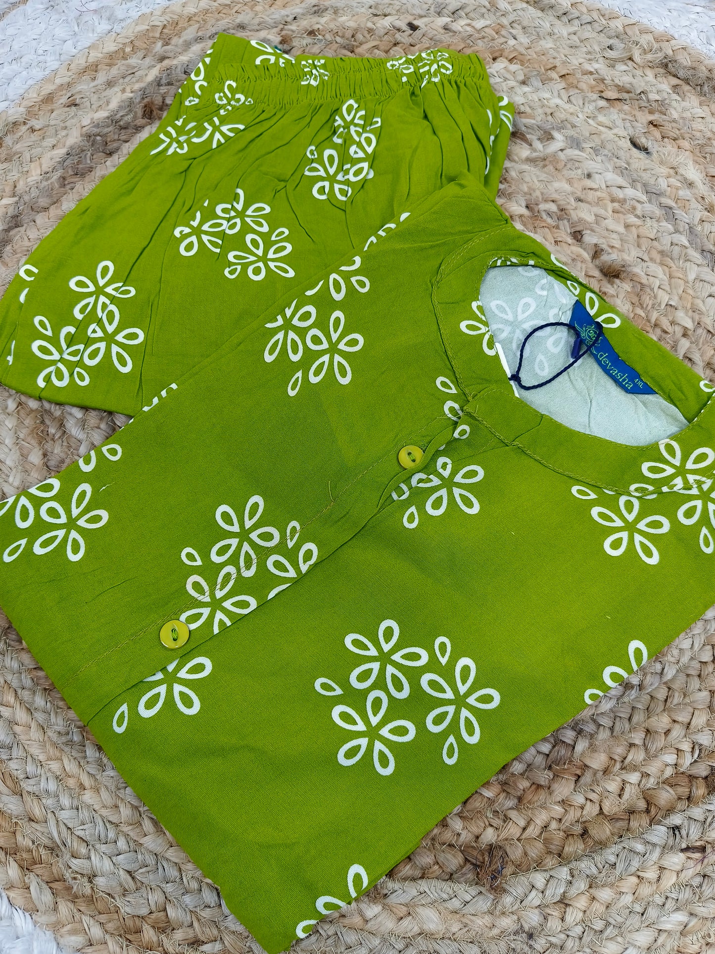 Parrot green rayon cord set