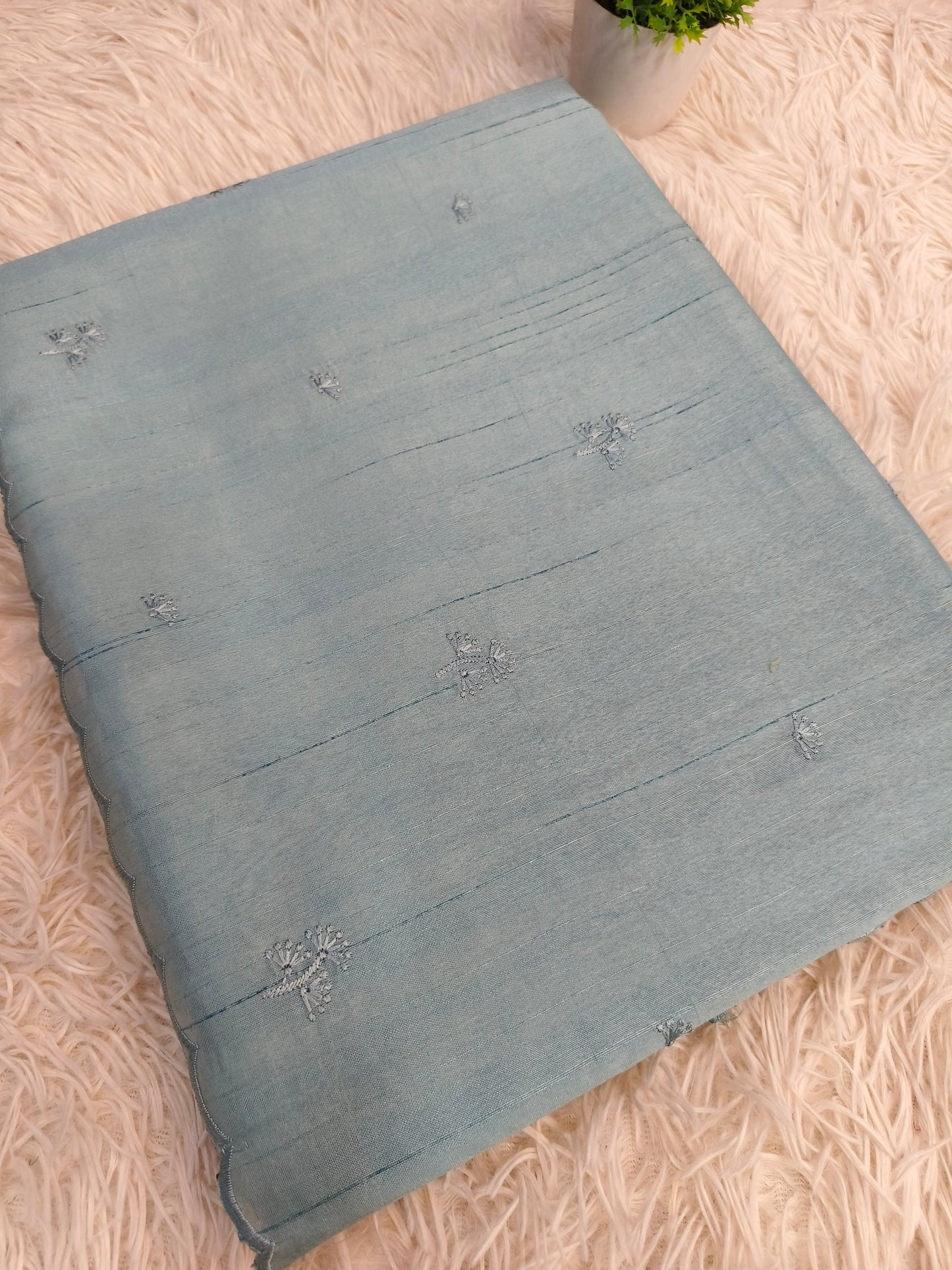 Light grey Elegant Matka silk saree