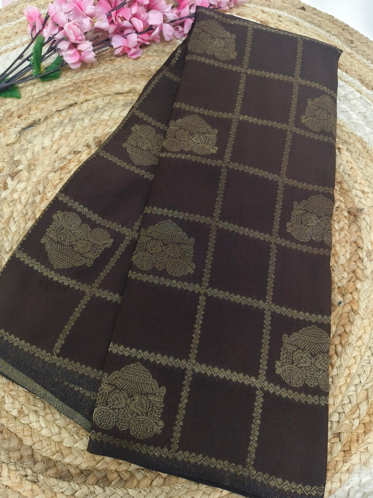 Brown Elegant crape silk saree