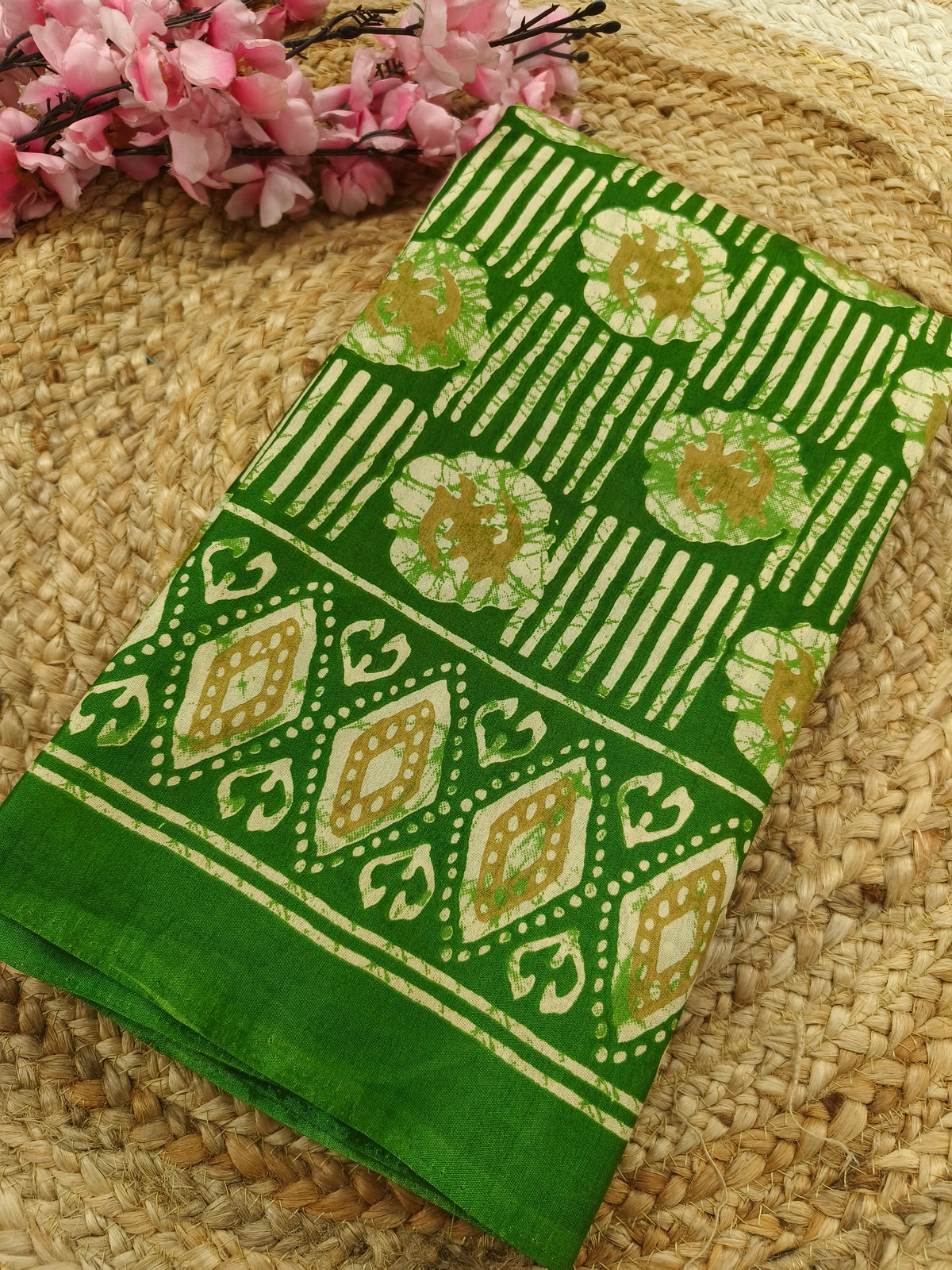 Green elegant viscose silk saree