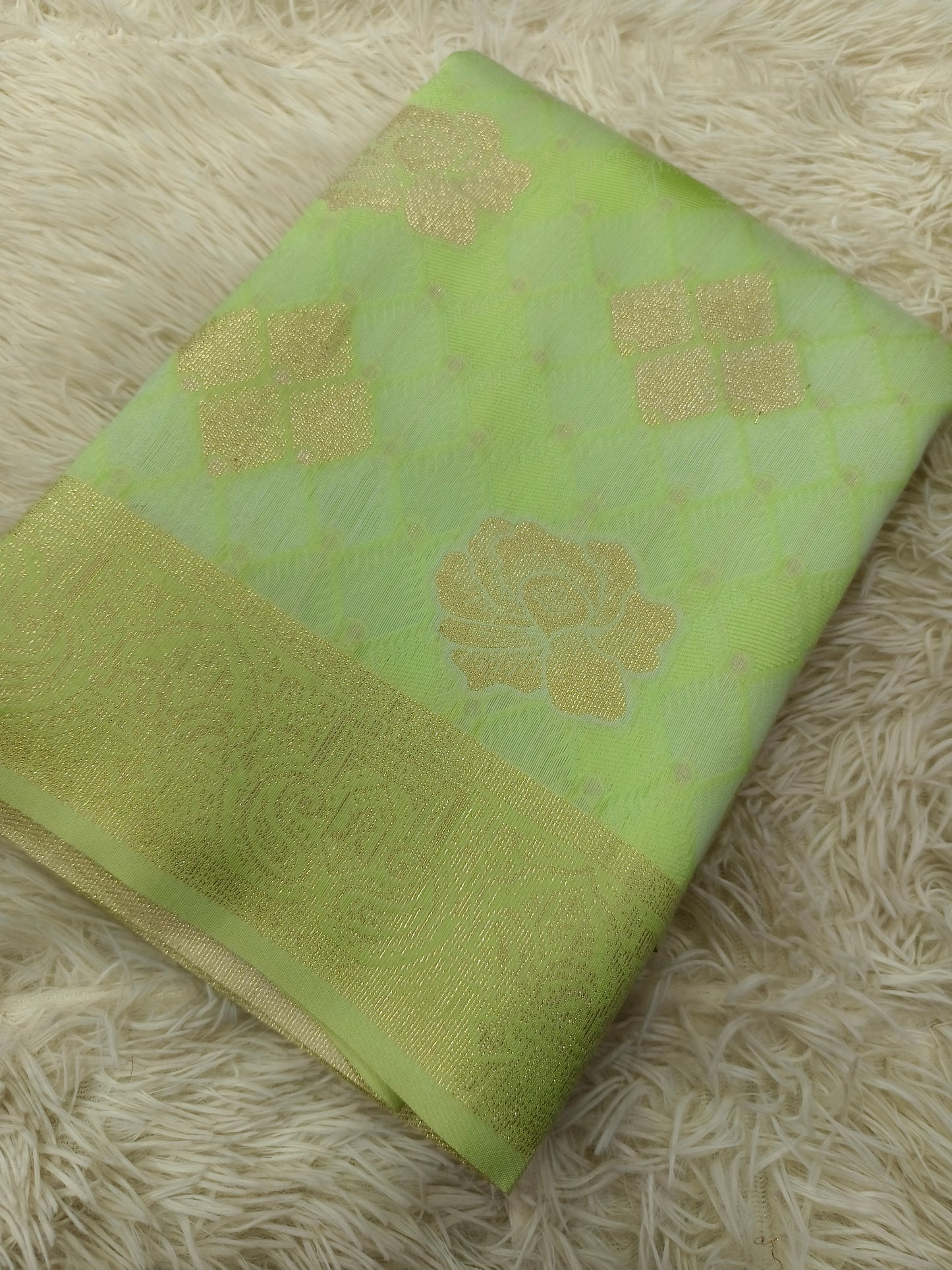 Light Green Linen brasso