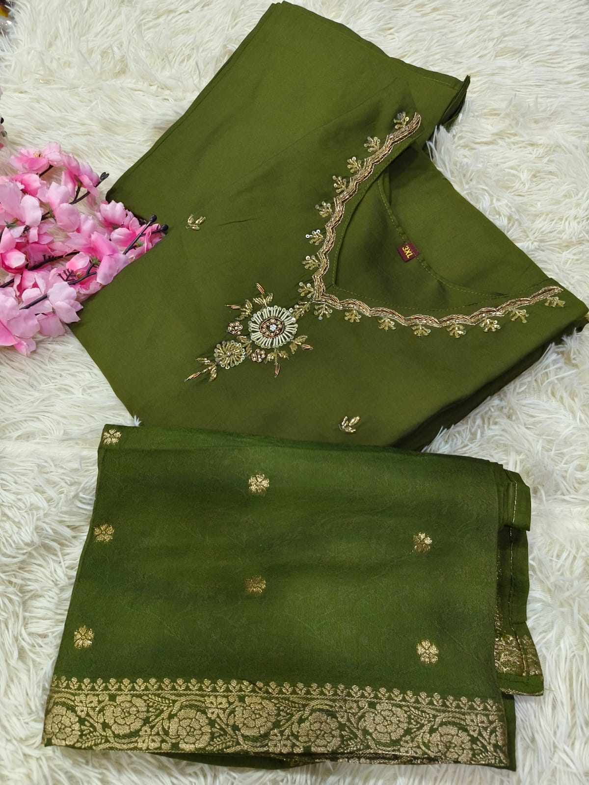 Green Eelgent designer suits