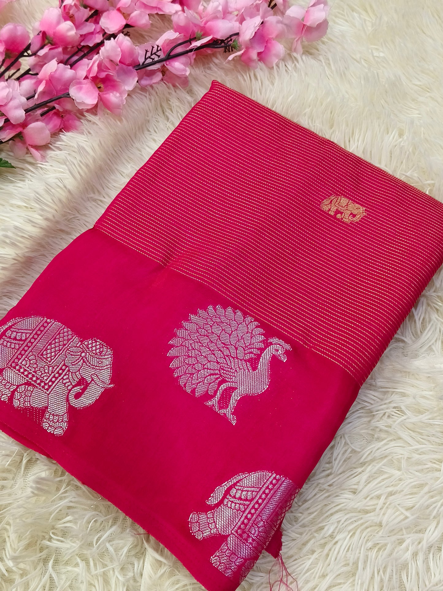 Pink Tranding Munga silk saree