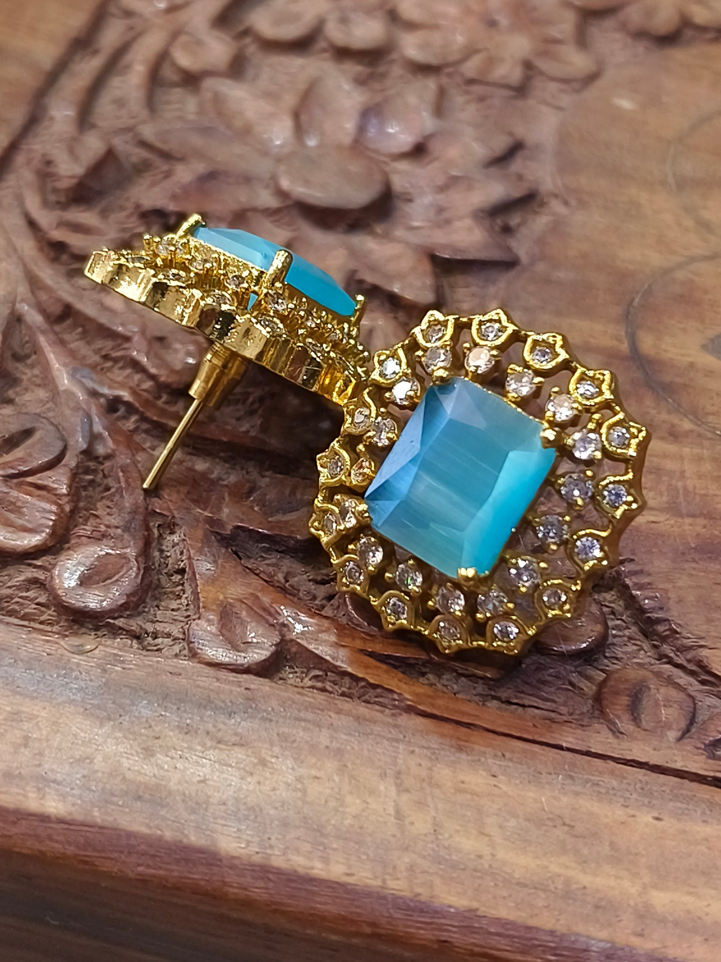 Blue stone gold plated stud