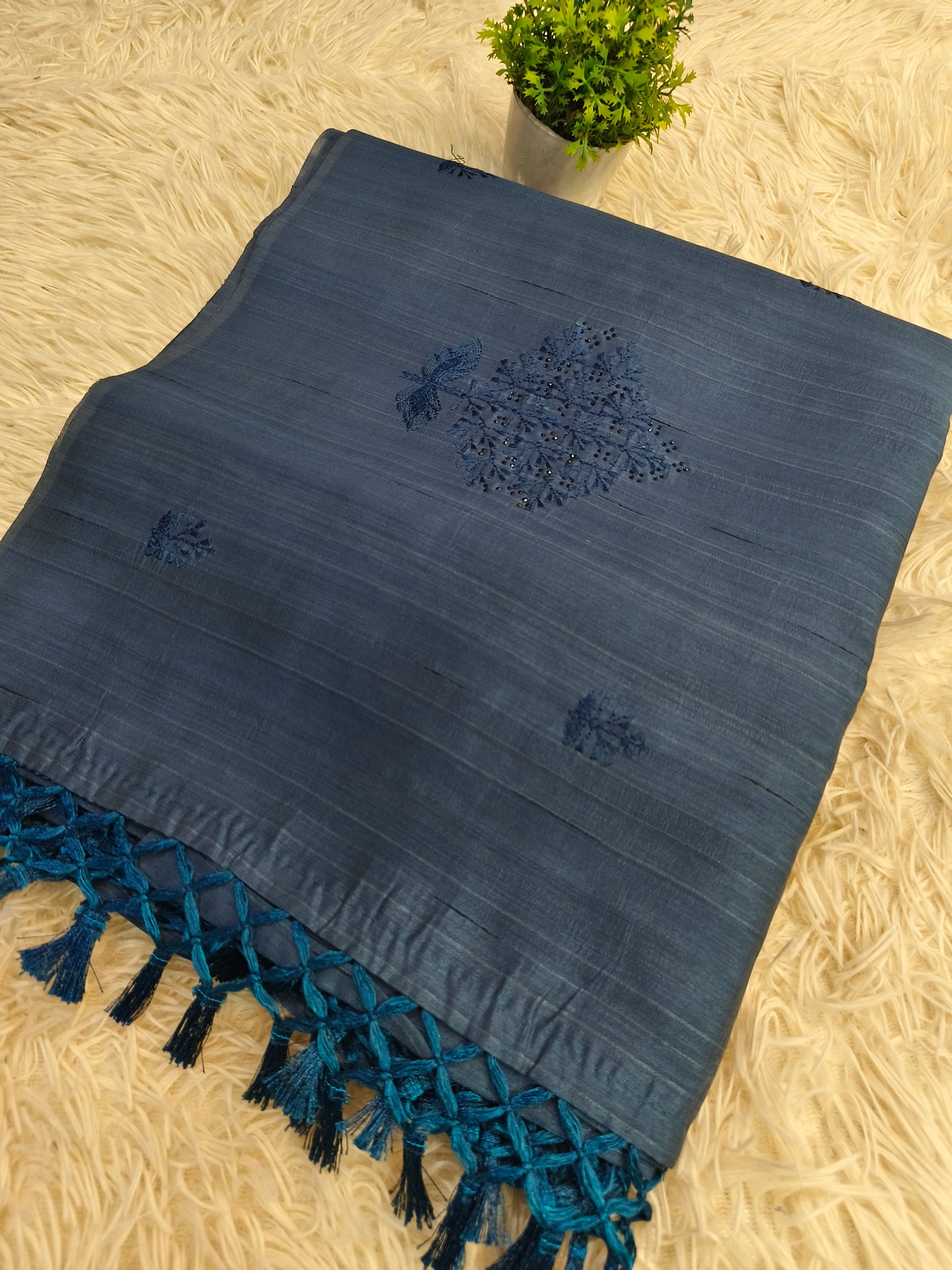 blue Elegant Matka silk saree