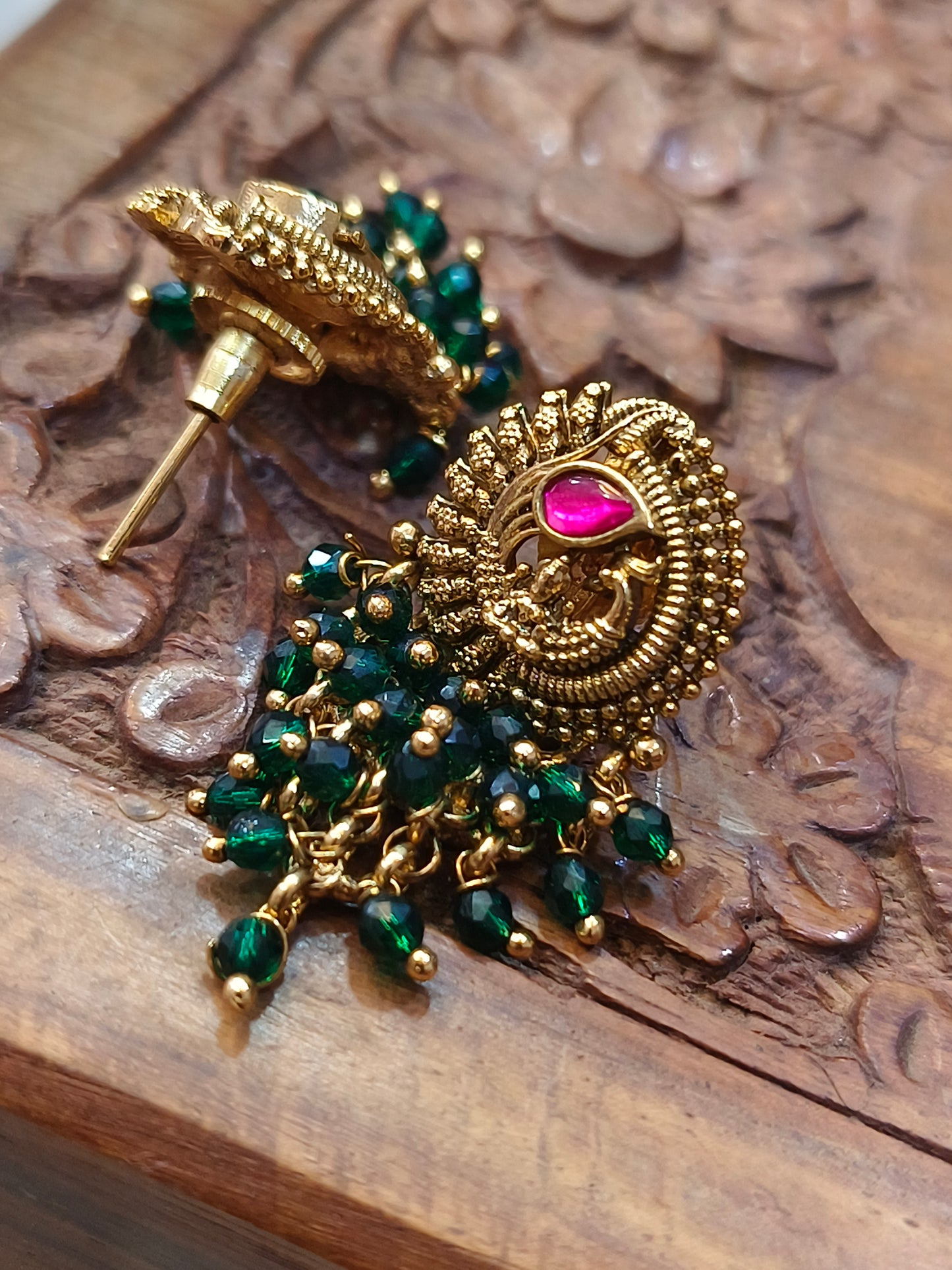 Green gold plated stud