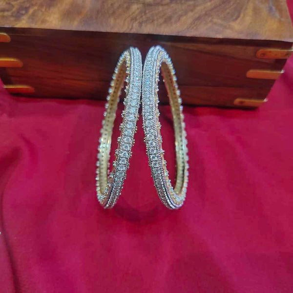 GOLD PLATED WITHE STONE BANGLE