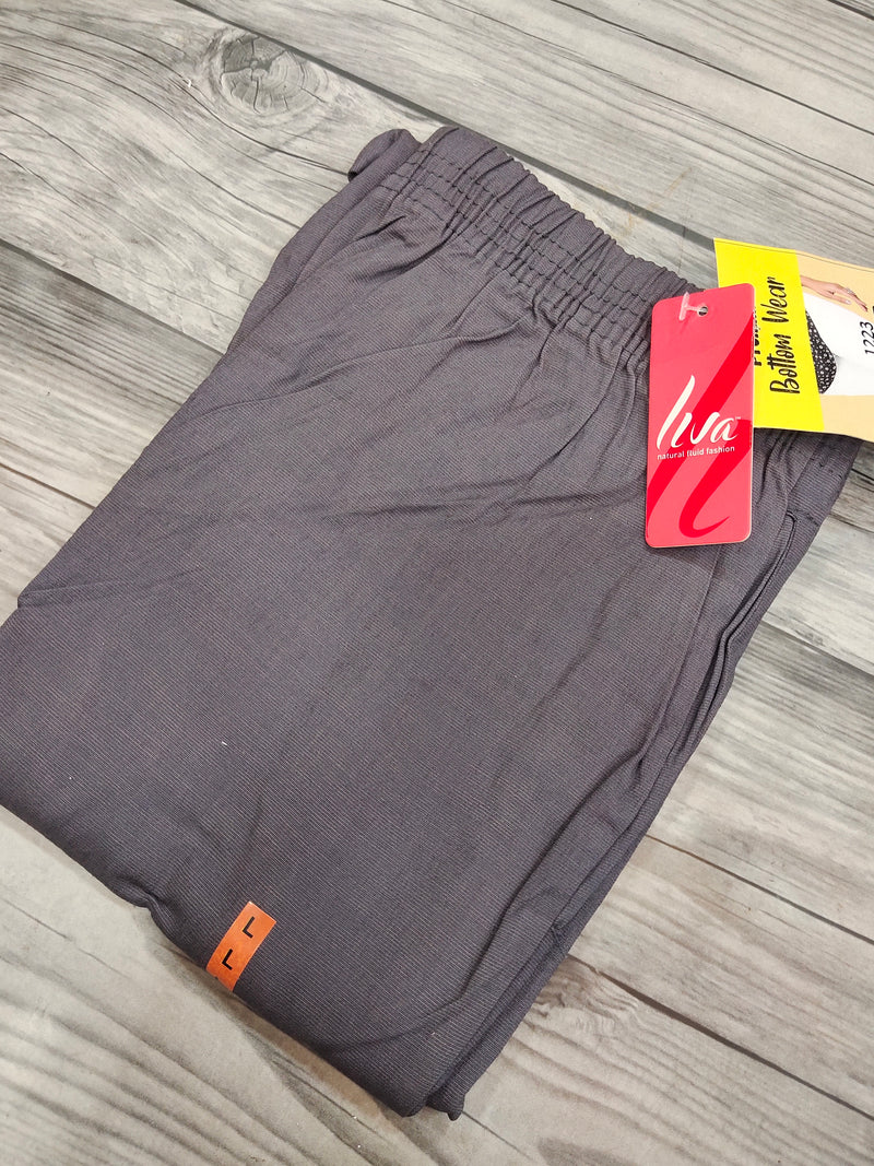 Grey colour lycra strechable pants