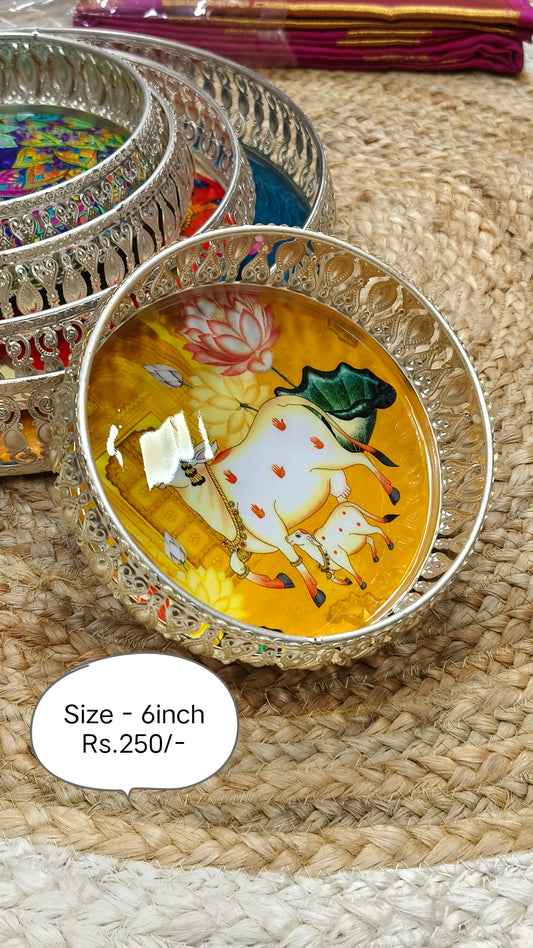 Decorative printed metal tray 6 inches