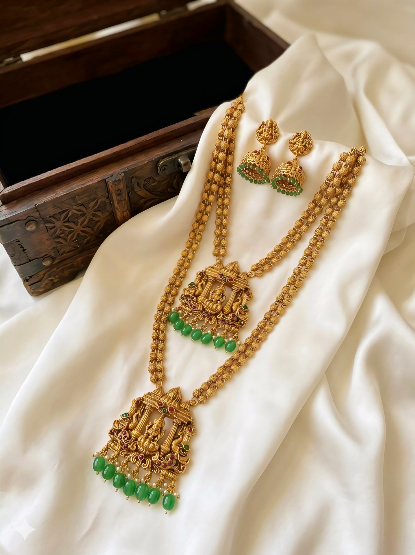 Beautiful Temple jewellery set