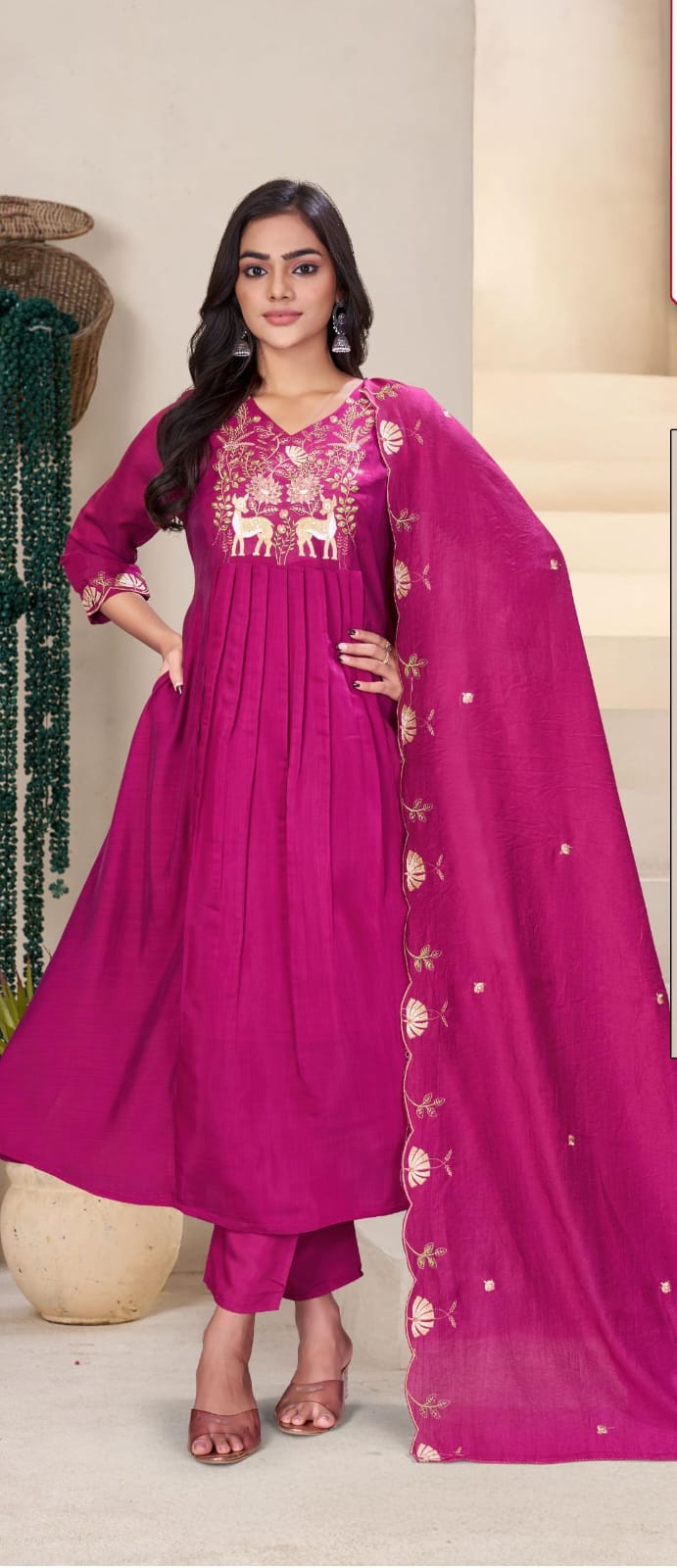 Megenth Pink Eelgent designer suits