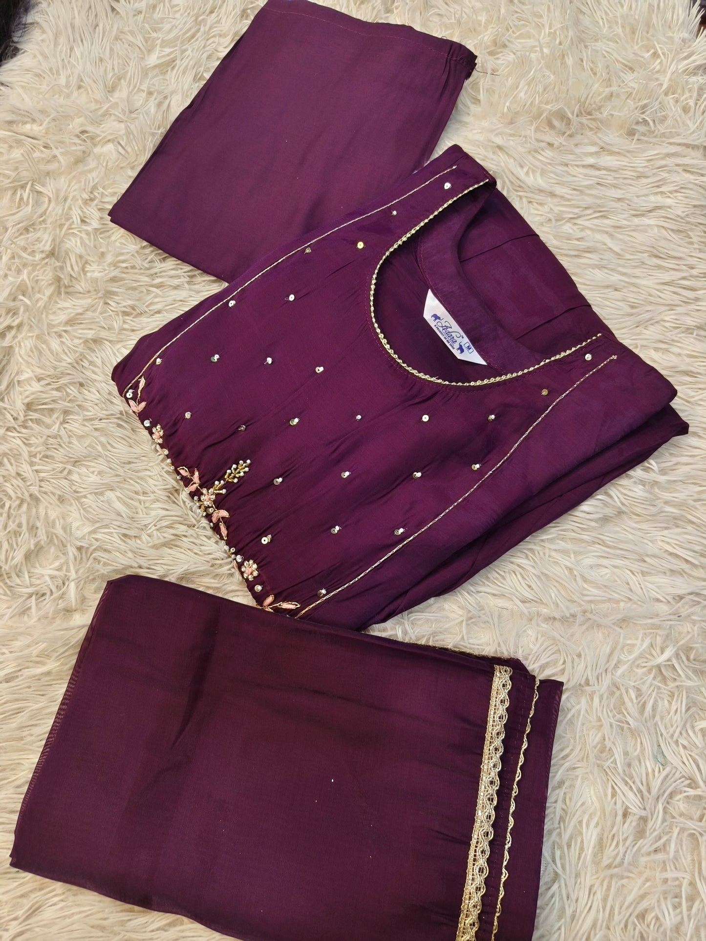 Wine designer Aline suit