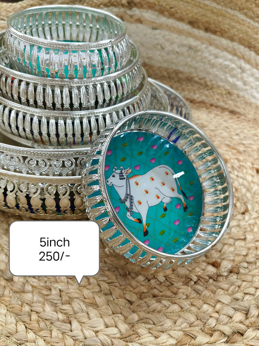 Decorative printed metal tray 5 inches