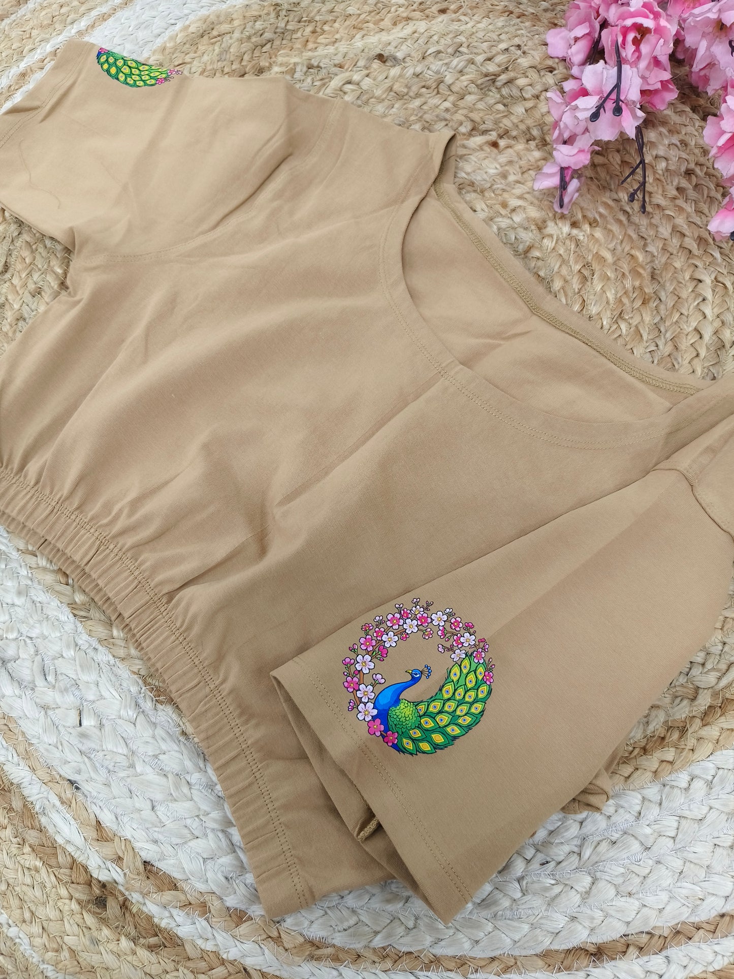 Skin Stretchable blouse with unique printed design