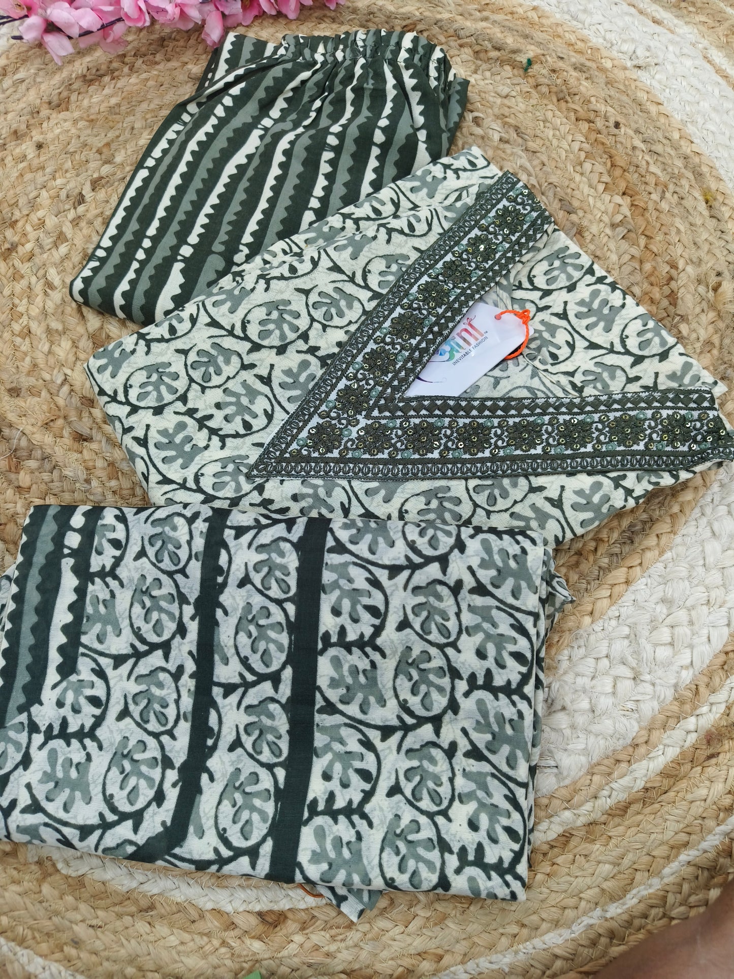 White with green Cotton sets with duppatta