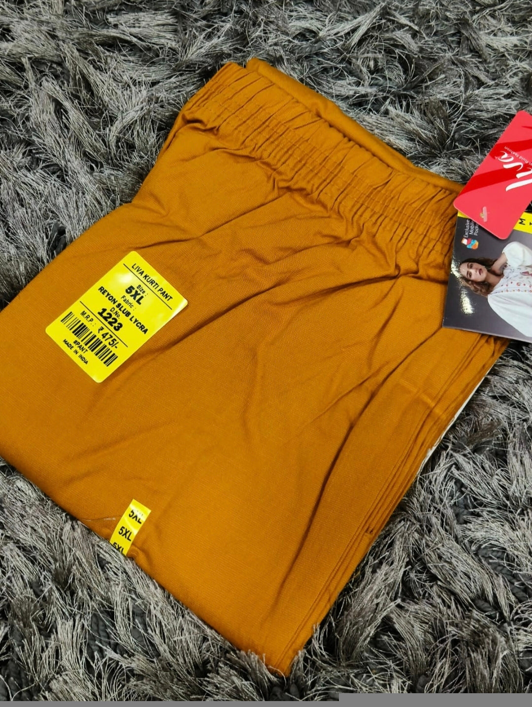 Mustard yellow lycra strechable pants