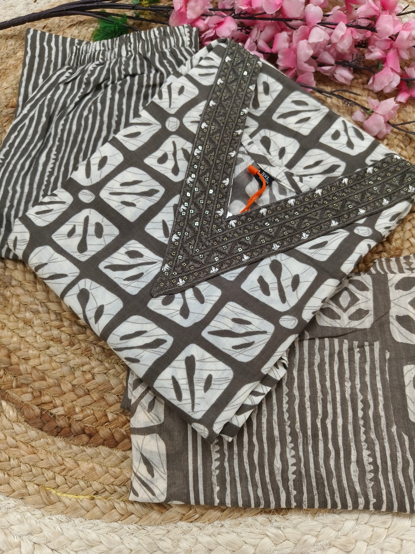 Grey  Cotton sets with duppatta