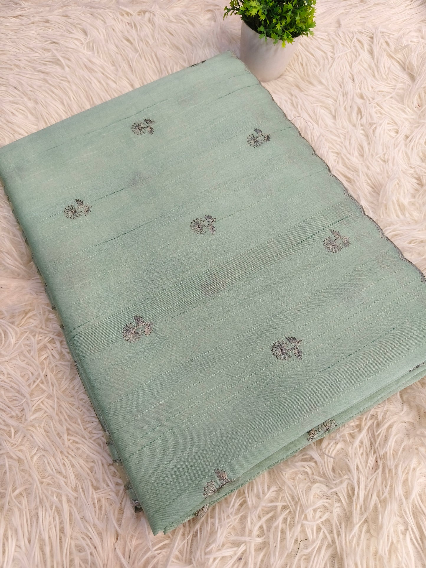 Green Elegant Matka silk saree
