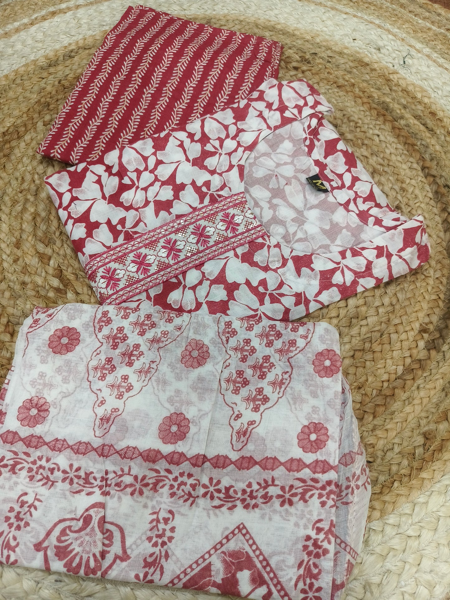 White with maroon cotton sets with duppata