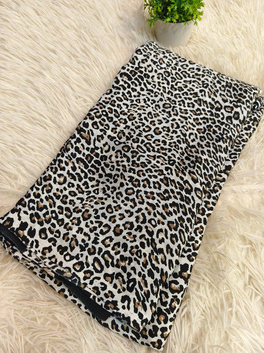 Leopard design Elegant Retro saree
