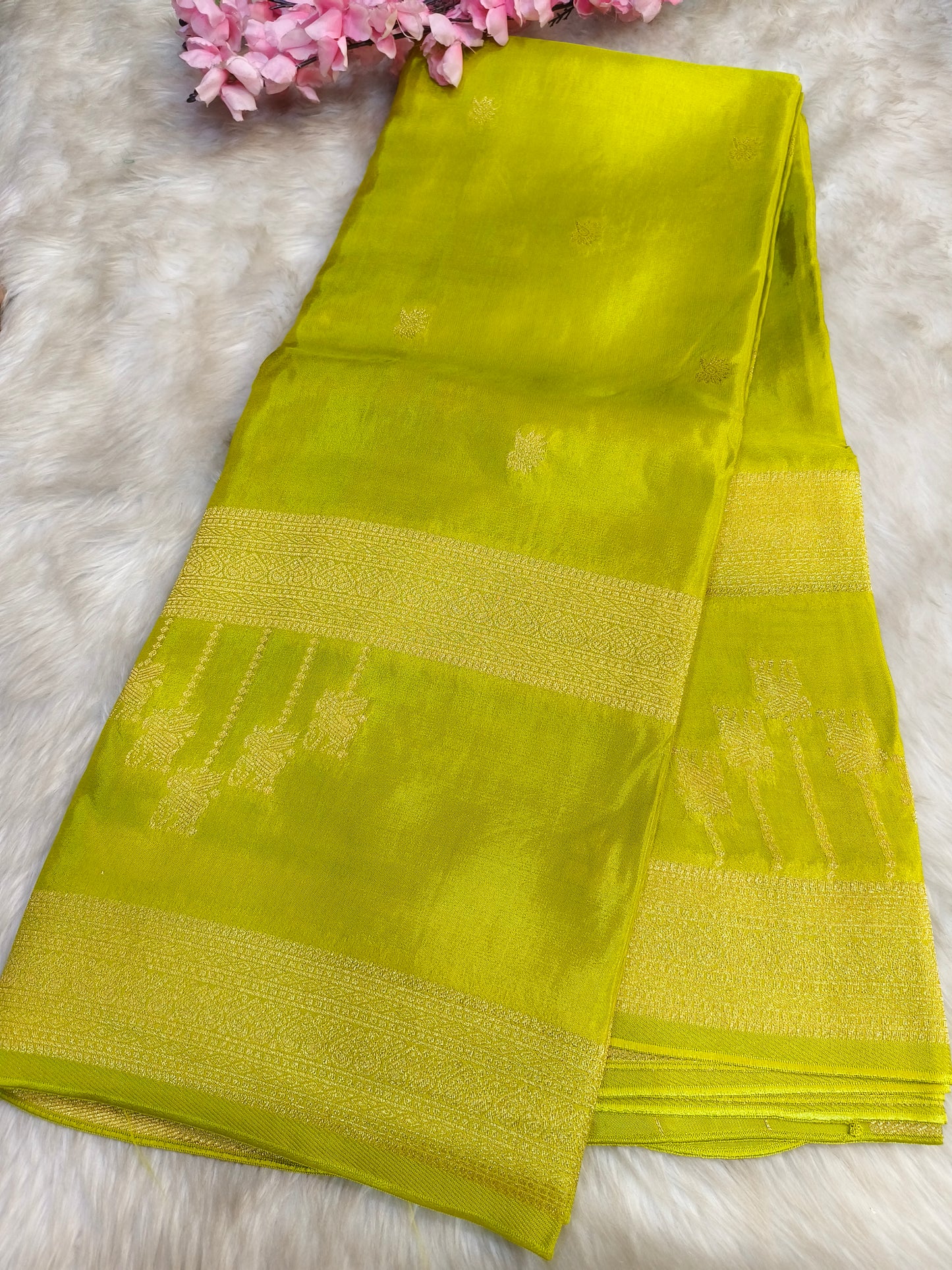 Parrot green Munga silk saree