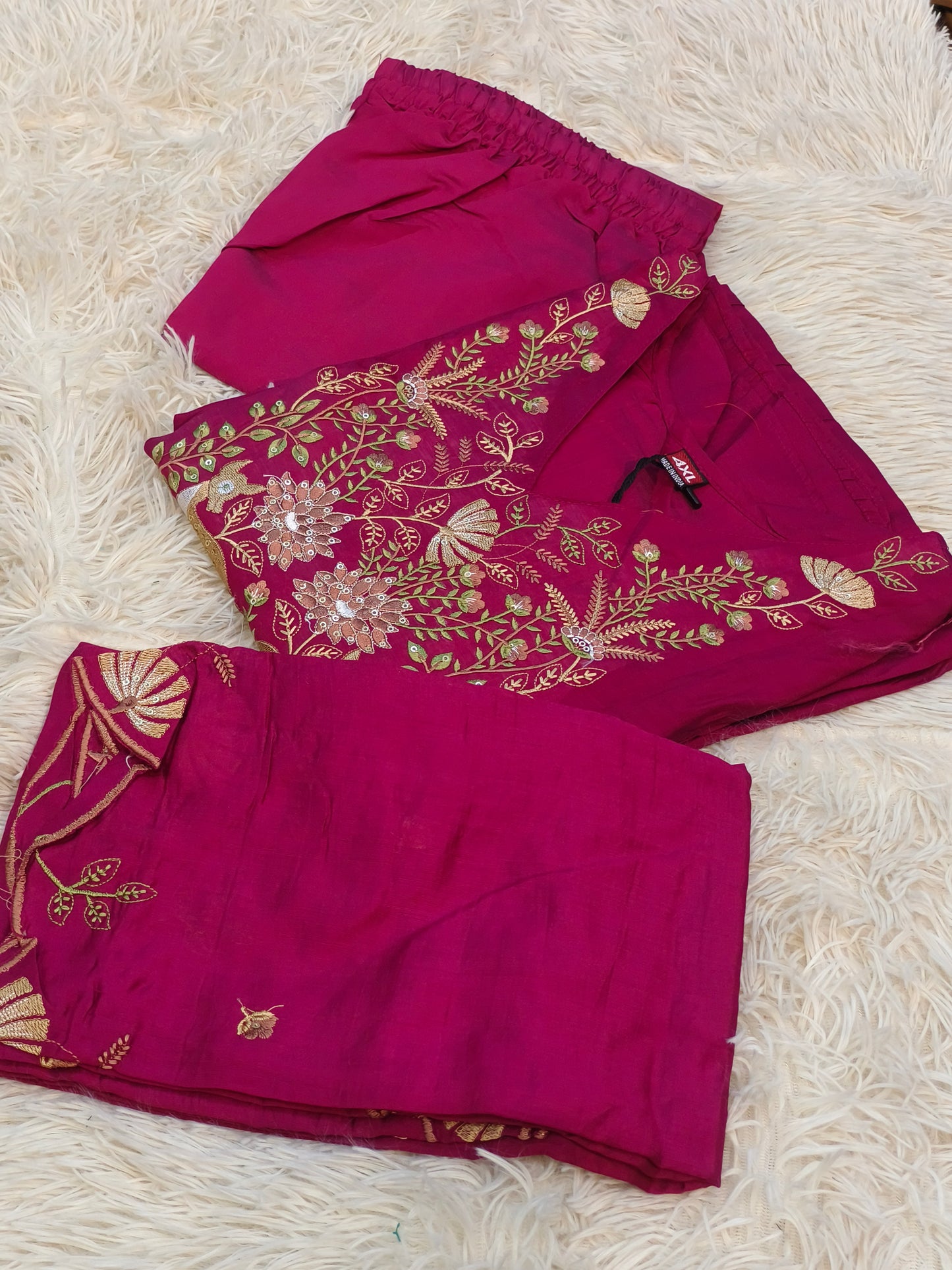 Megenth Pink Eelgent designer suits