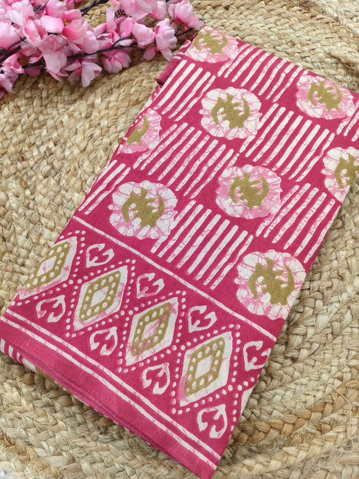 Light pink elegant viscose silk saree