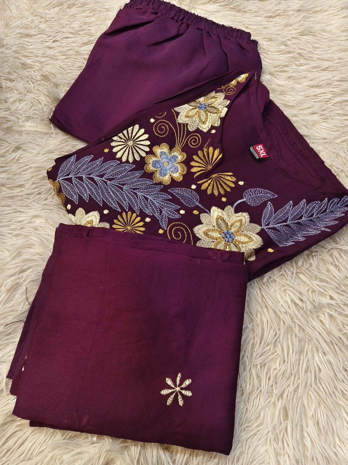 Wine designer Aline suit