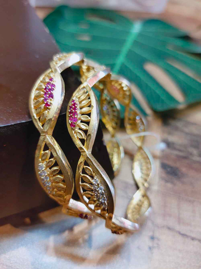 GOLD PLATED BANGLE WITH  RUBY &WHITE STONE