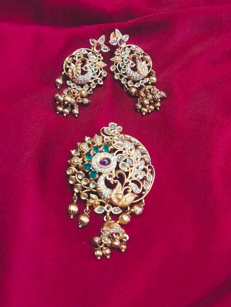 Peacock Antique pendant with Balls