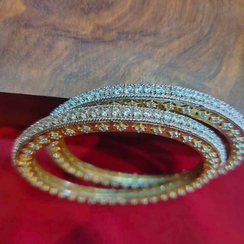 GOLD PLATED WITHE STONE BANGLE